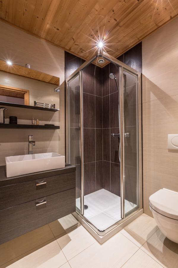 Apartment Au Bon Coin - Luxury Chamonix Hidden Haven, Mont Blanc View, Hot Tub And Garden Экстерьер фото