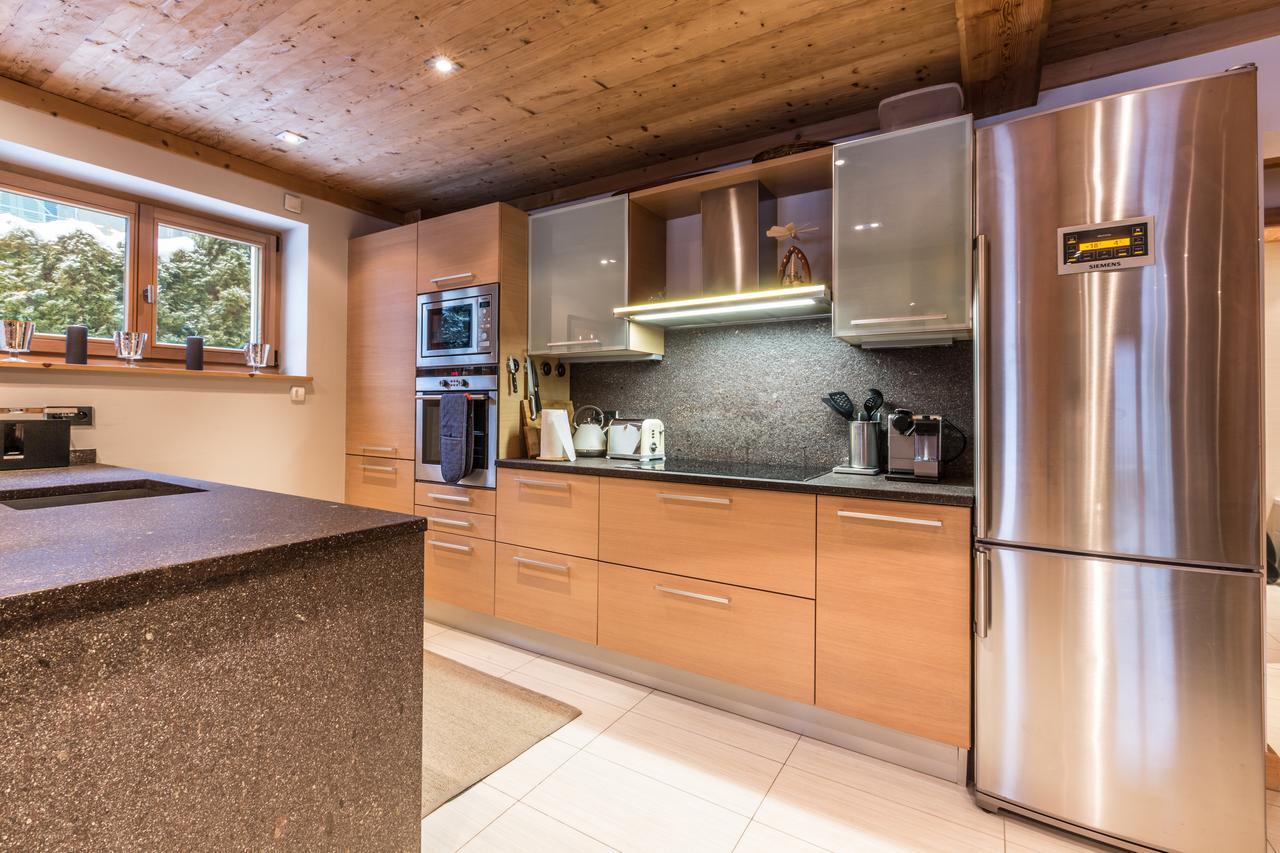 Apartment Au Bon Coin - Luxury Chamonix Hidden Haven, Mont Blanc View, Hot Tub And Garden Экстерьер фото
